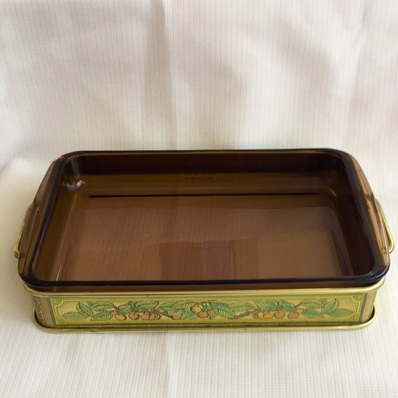Pyrex Other - Pyrex Rectangle 2L Baking Dish In Metal Carrier